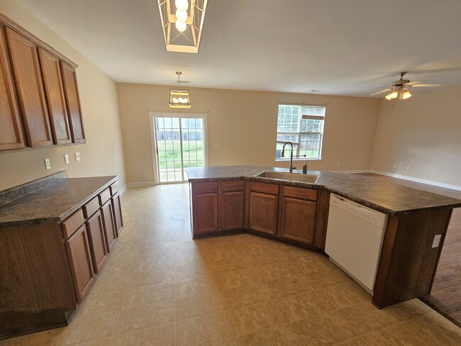 Building Photo - 232 Worcester Ln