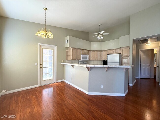 Building Photo - 5225 W Reno Ave
