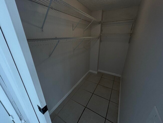Building Photo - 8650 SW 133rd Avenue Rd