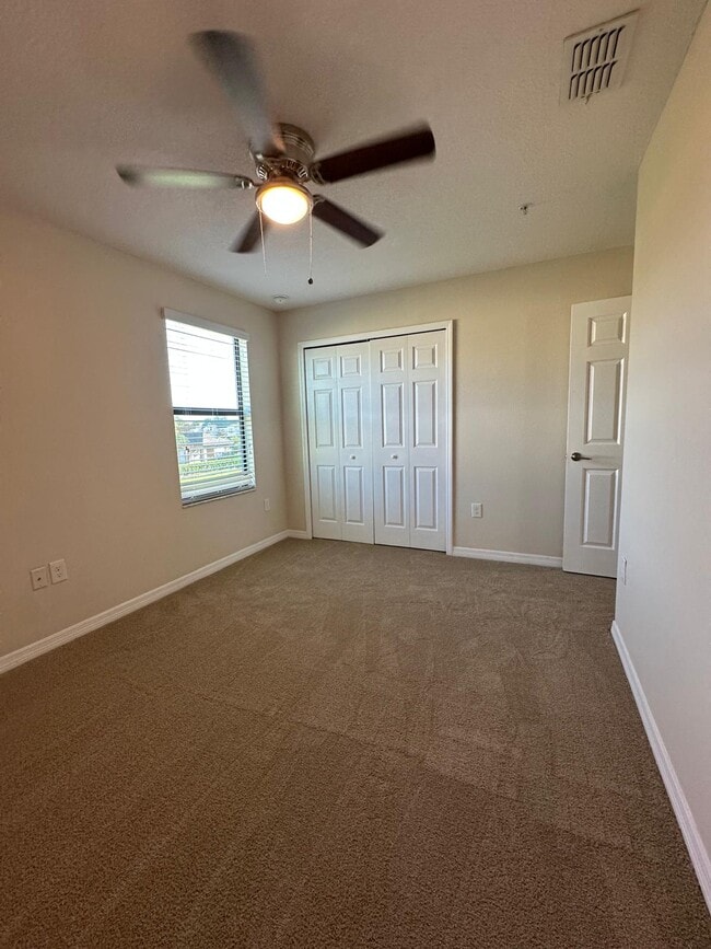 Building Photo - 2495 Seven Oaks Dr