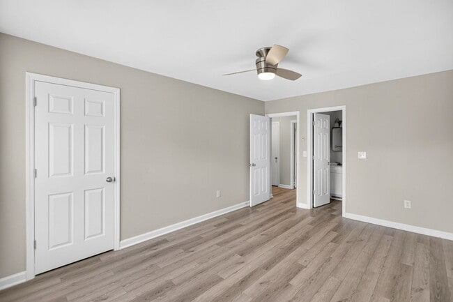 Building Photo - 6279 Lucille Dr