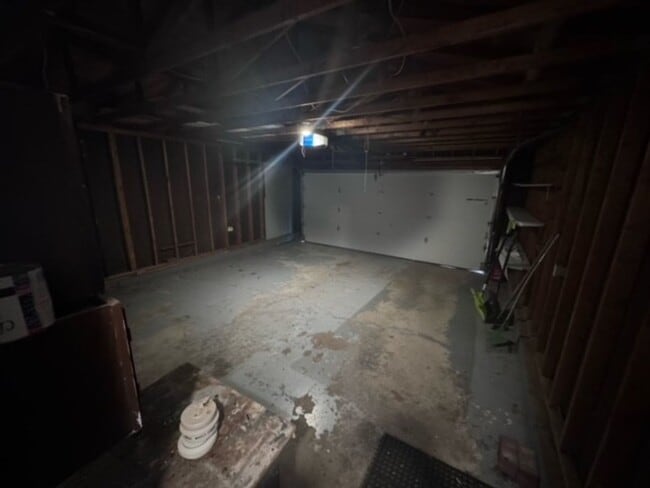 Building Photo - CHARMING HOME ON EAST SIDE OF TRAVERSE CITY NEAR NMC