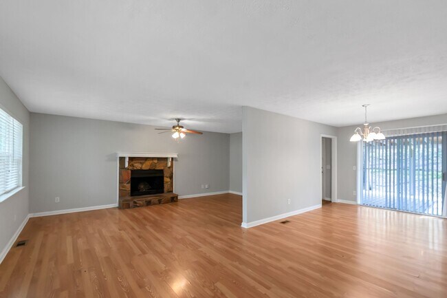 Building Photo - Charming 3 Bedroom / 2 Bath with Finished Basement!