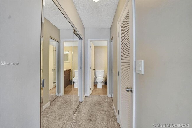 Building Photo - 3800 S Ocean Dr