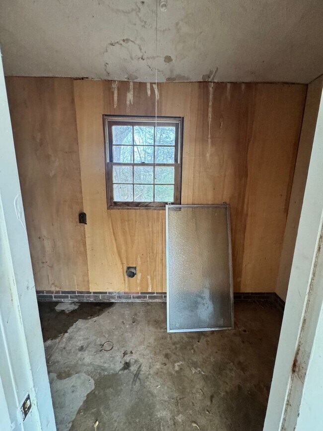 Building Photo - 2 bedroom / 1 office / 1 bathroom in Shelby, NC