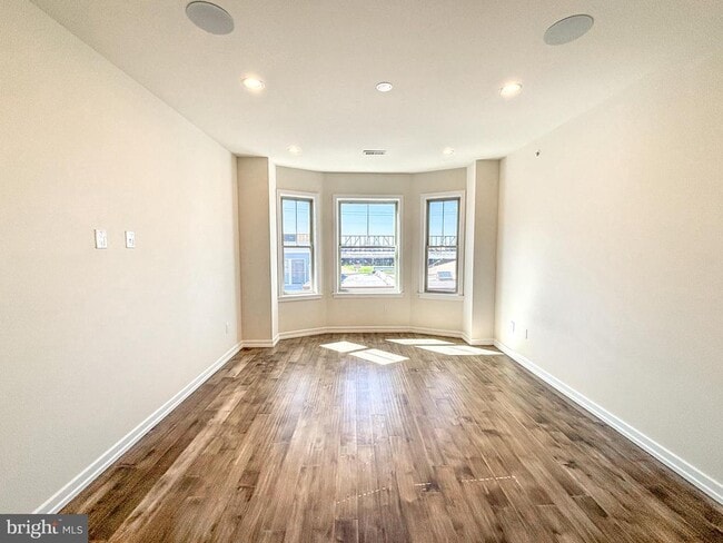 Building Photo - 1439 S Taylor St