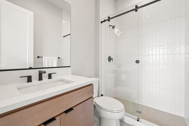 Building Photo - 3354 Crest Hollow View
