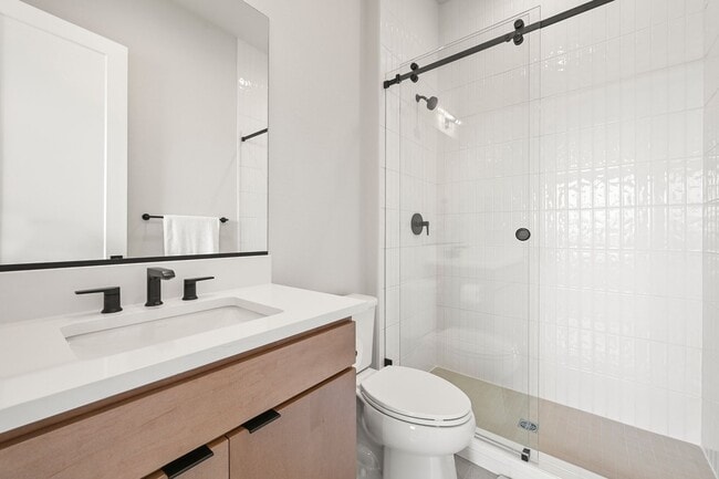 Building Photo - Stunning & Luxurious Brand-New Build in Ki...