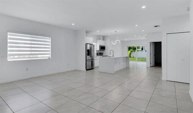 Building Photo - 23061 SW 124th Ave.