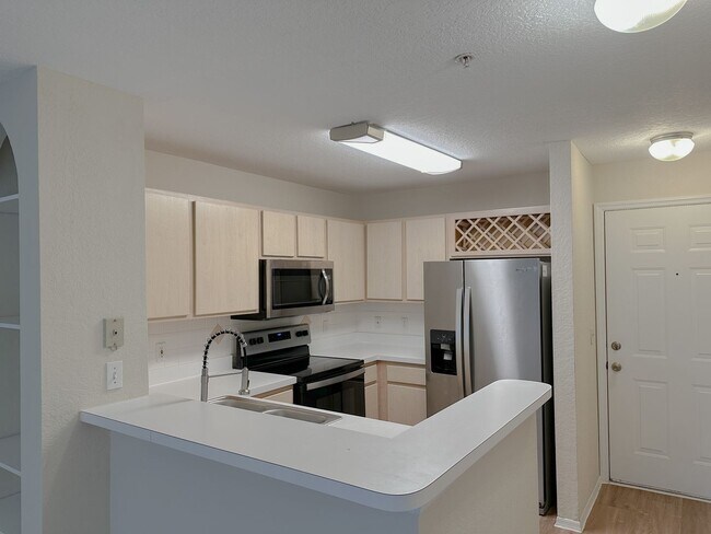 Building Photo - 827 Camargo Way