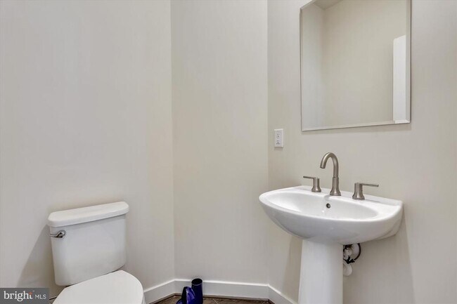 Building Photo - 8060 Red Hook St