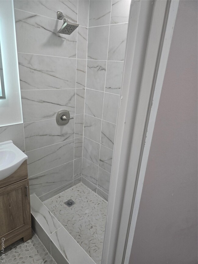 Building Photo - 21 Carriage Dr