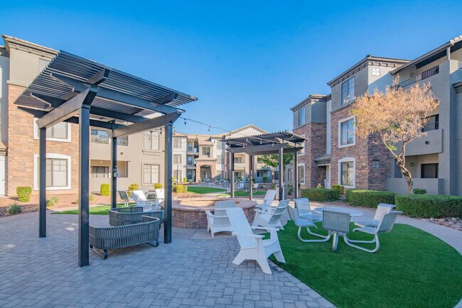 Building Photo - 7455 N 95th Ave