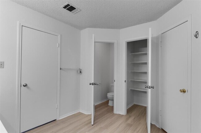 Building Photo - 8313 Columbia Falls Dr