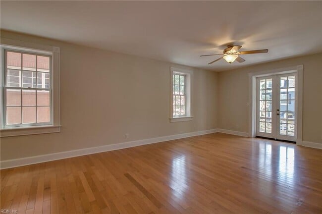 Building Photo - Ghent