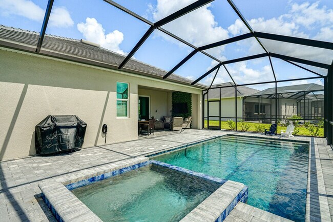 Building Photo - 17180 Jadestone Ct