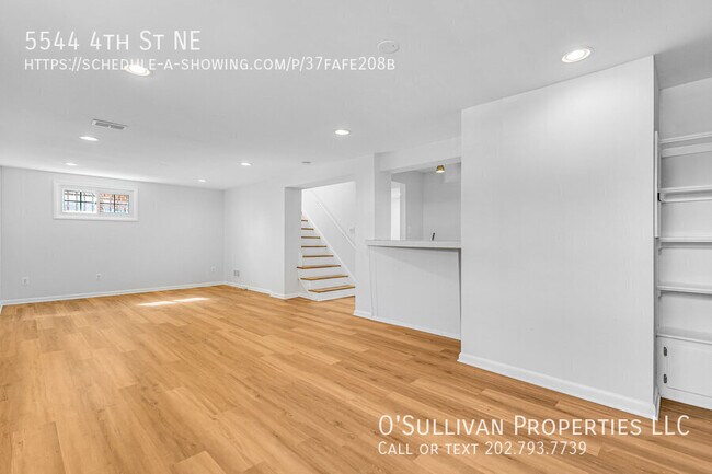Building Photo - 5544 4th St NE