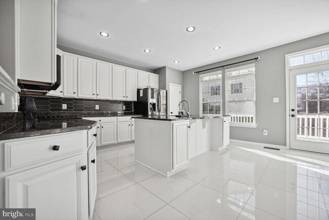 Building Photo - 2289 Merseyside Dr