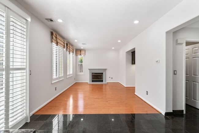 Building Photo - Your Next Home Is Ready!