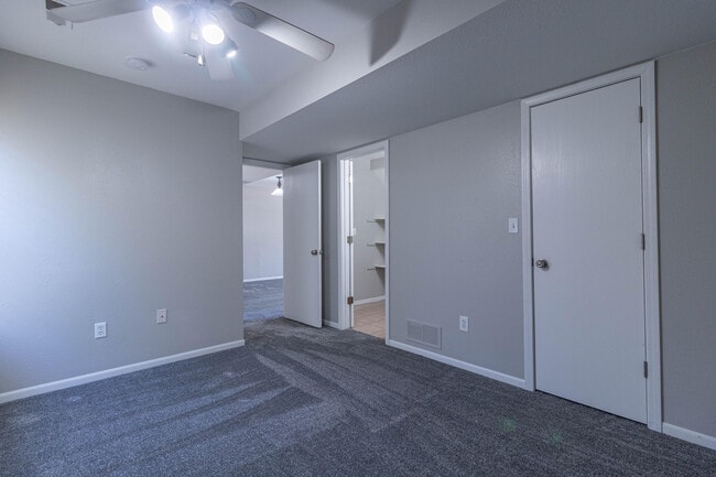 Building Photo - 1507 Raleigh Dr