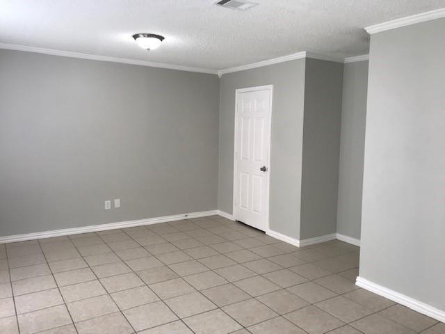 Building Photo - 3424 Cambridge Dr