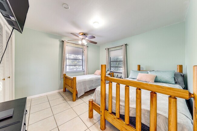 Building Photo - 29179 Rose Dr