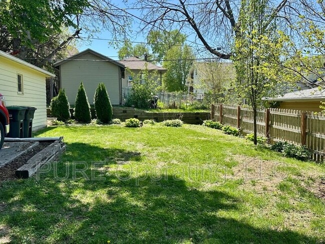 Building Photo - 4679 Poppleton Ave