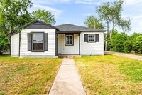 Building Photo - 1367 Normandy Dr