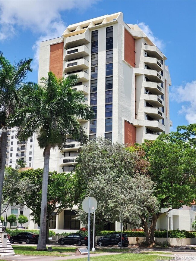 Building Photo - 911 E Ponce De Leon Blvd