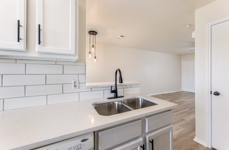 Building Photo - 5810 Redstone Dr