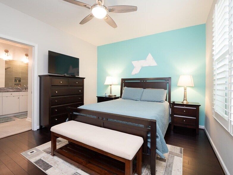 Building Photo - 500 Bucksley Ln