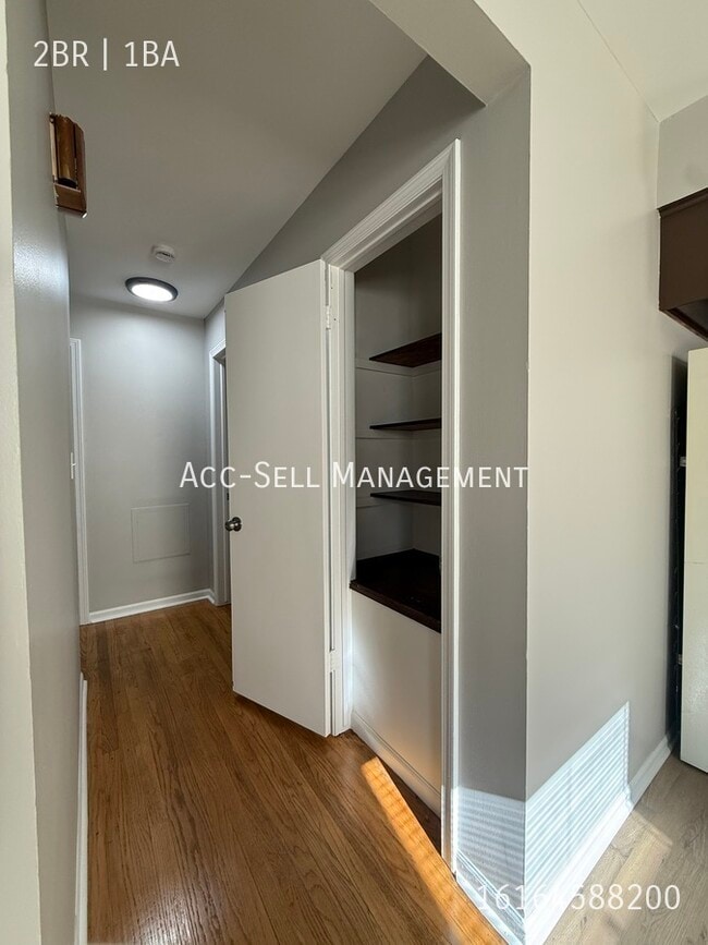 Building Photo - 5962 Ridgebrook Ave SE