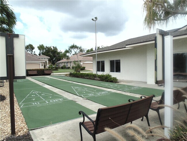 Building Photo - 5441 Peppertree Dr