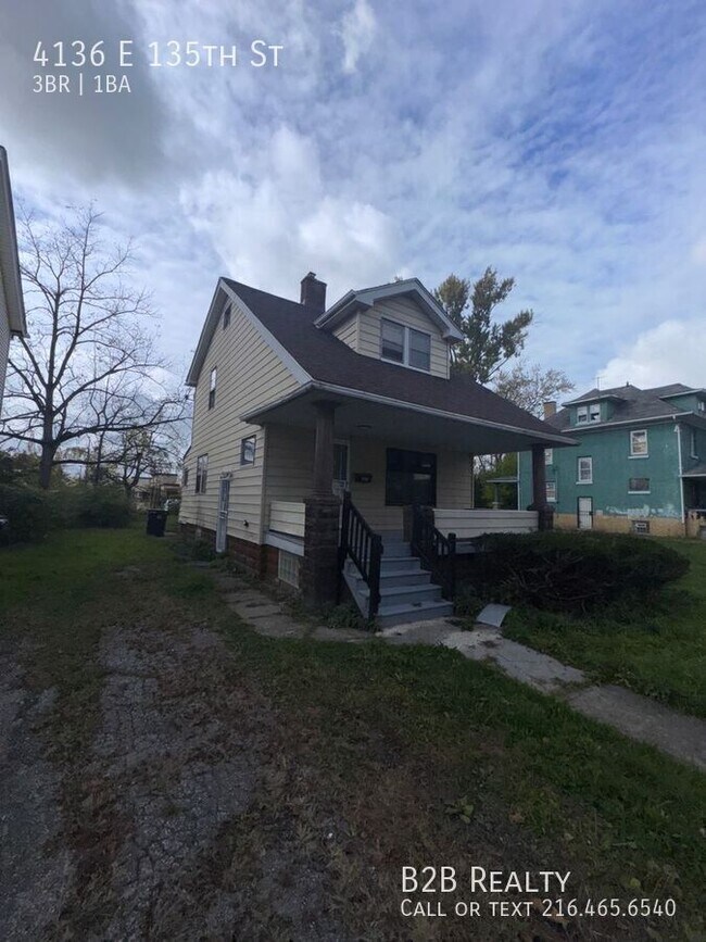 Building Photo - 4136 E 135th St