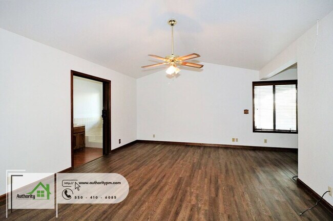 Building Photo - 15714 Middletown Park Dr