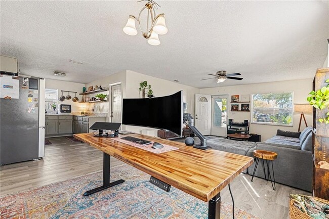 Building Photo - 4440 W Pintor Pl