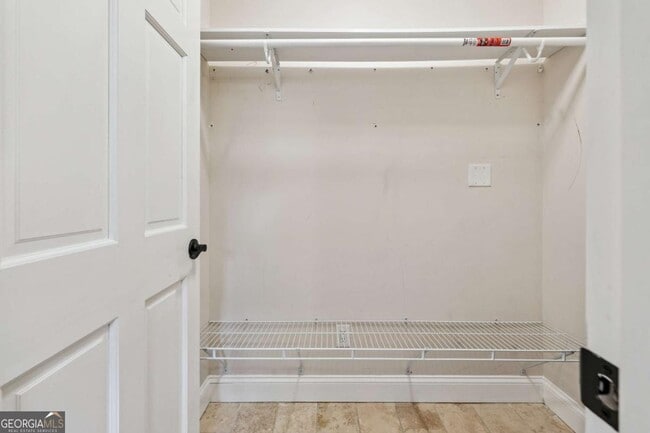 Building Photo - 1578 Lincoln Ave SE