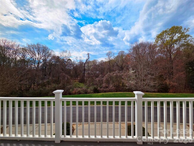 Building Photo - 1114 Drayton Ct