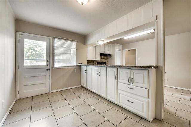 Building Photo - 1601 Larkspur Dr