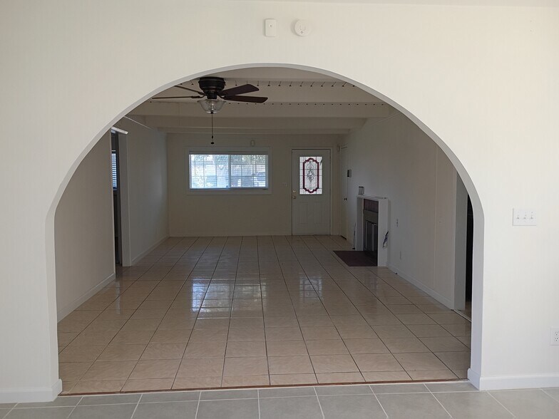 Building Photo - 5605 Layton Dr