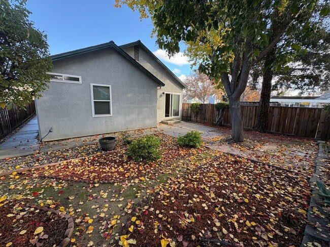 Building Photo - Cozy 3 Bed 2 Bath Home in Brentwood