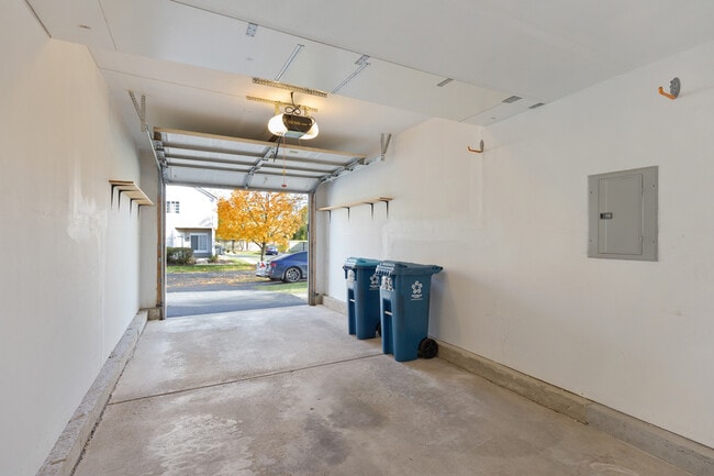 Building Photo - 169 Braxton Ln