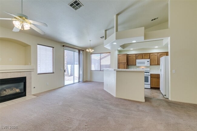 Building Photo - 193 Crown Imperial St