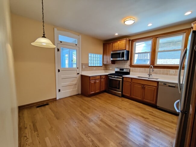 Building Photo - 3108 N 78th Ct