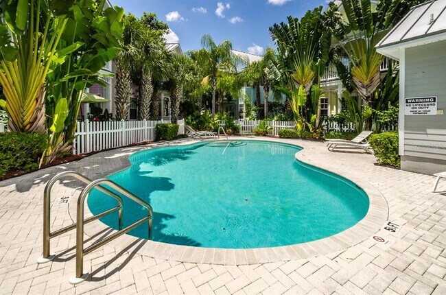 Building Photo - 924 Hemingway Cir