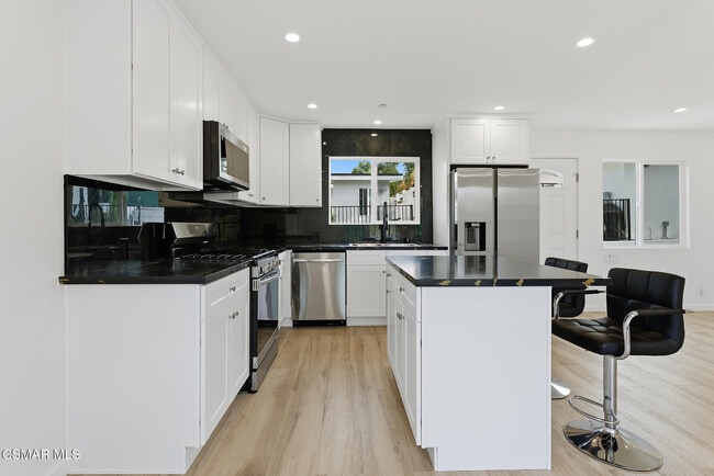 Building Photo - 265 McKnight Rd