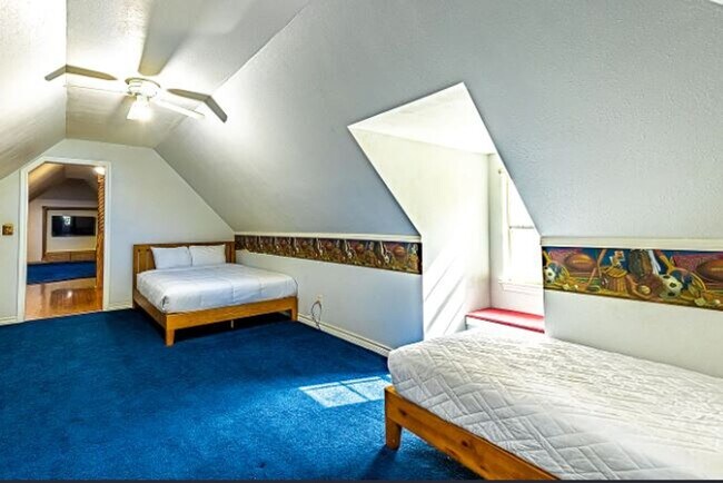 Building Photo - Executive Home for Rent 7 Acres with Resort Style Amenities