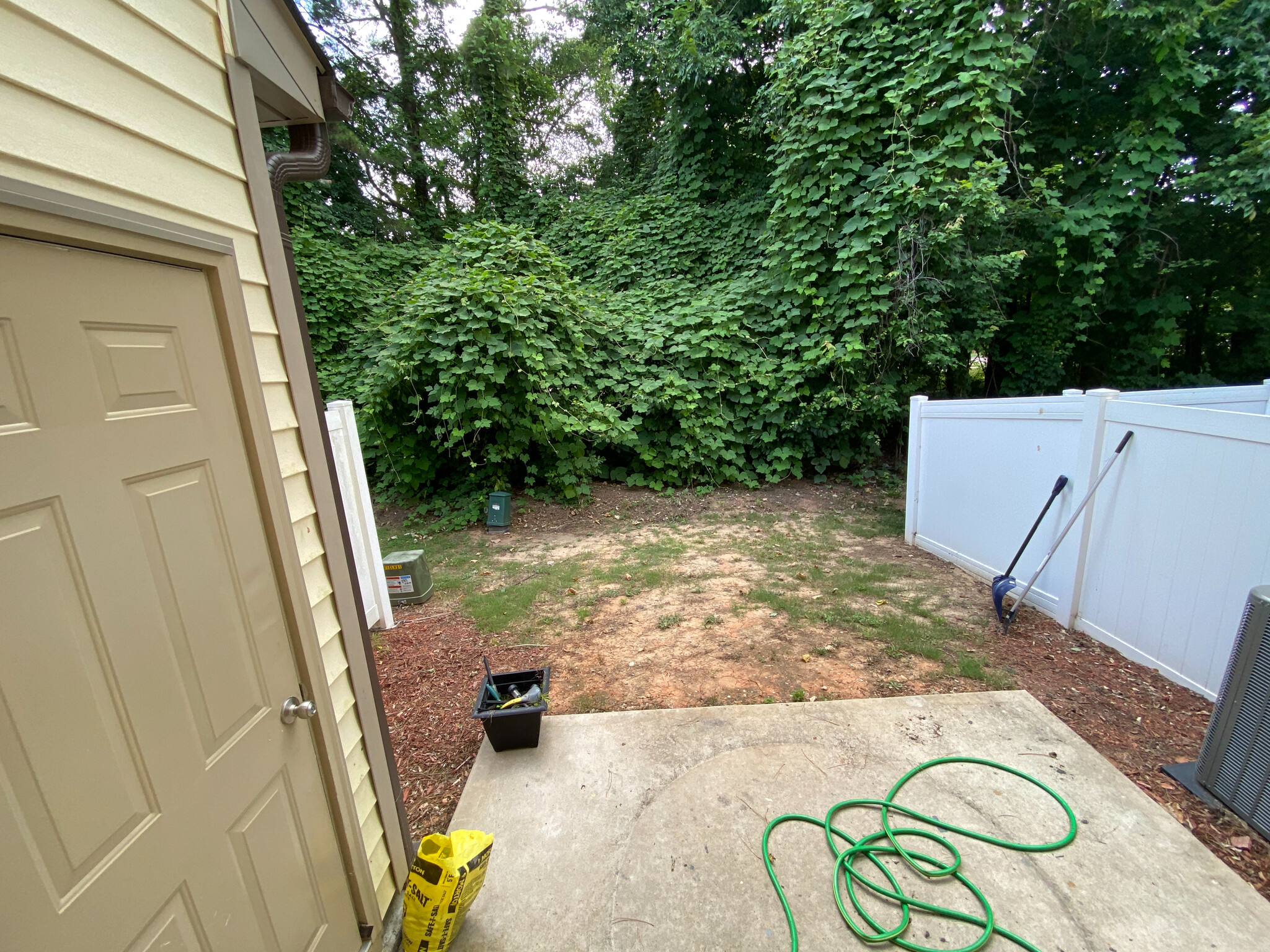 Building Photo - Room in Townhome on Haskell Dr