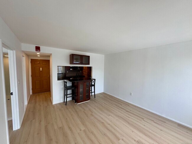 Building Photo - 127 Greyrock Pl