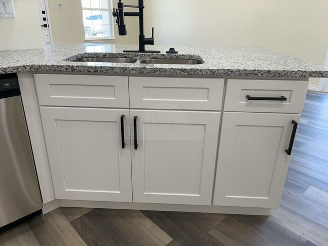 Building Photo - 5224 Rose Gdn Lp